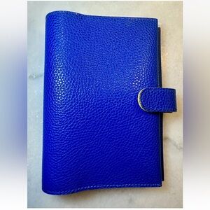 FILOFAX POP! Pebbled Leather PERSONAL SIZE 6 Ring Agenda BLUEBERRY / POP BERRY